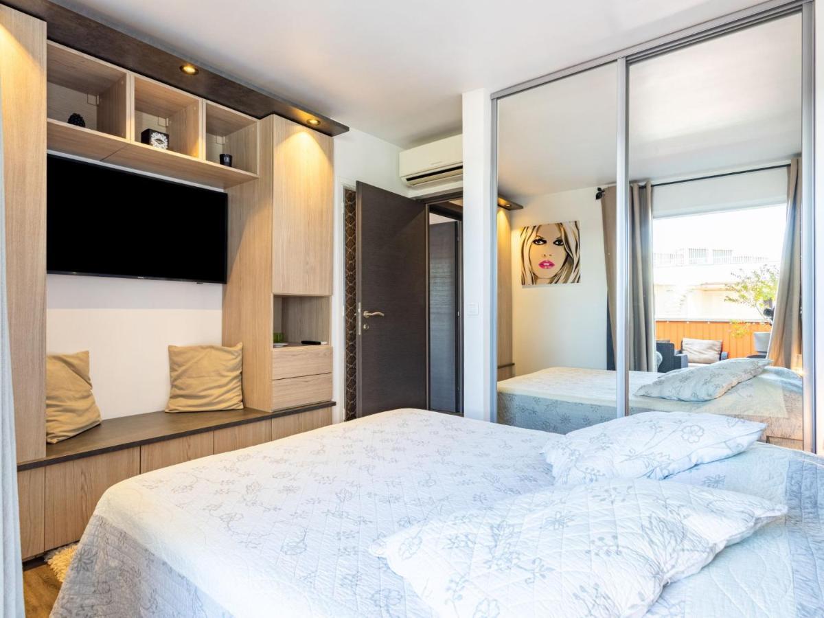 Apartment Les Patios-7 By Interhome Saint-Tropez Esterno foto
